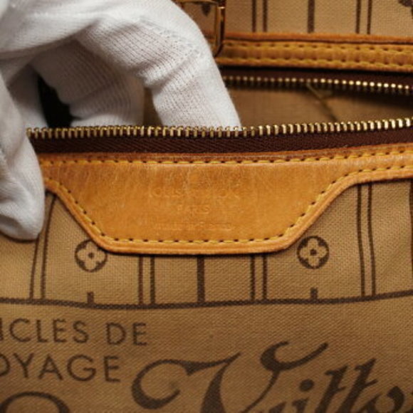 Louis Vuitton Monogram Neverfull MM Tote Bag - Picture 5 of 16